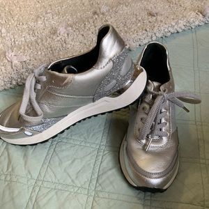 Michael Korda silver sneakers size 7